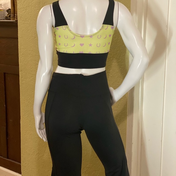 Top - Picture 9 of 12